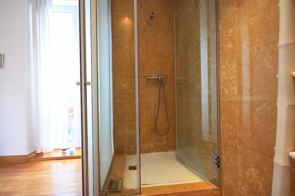 Myplace - Lisbon - Camoes Apartment Ngoại thất bức ảnh